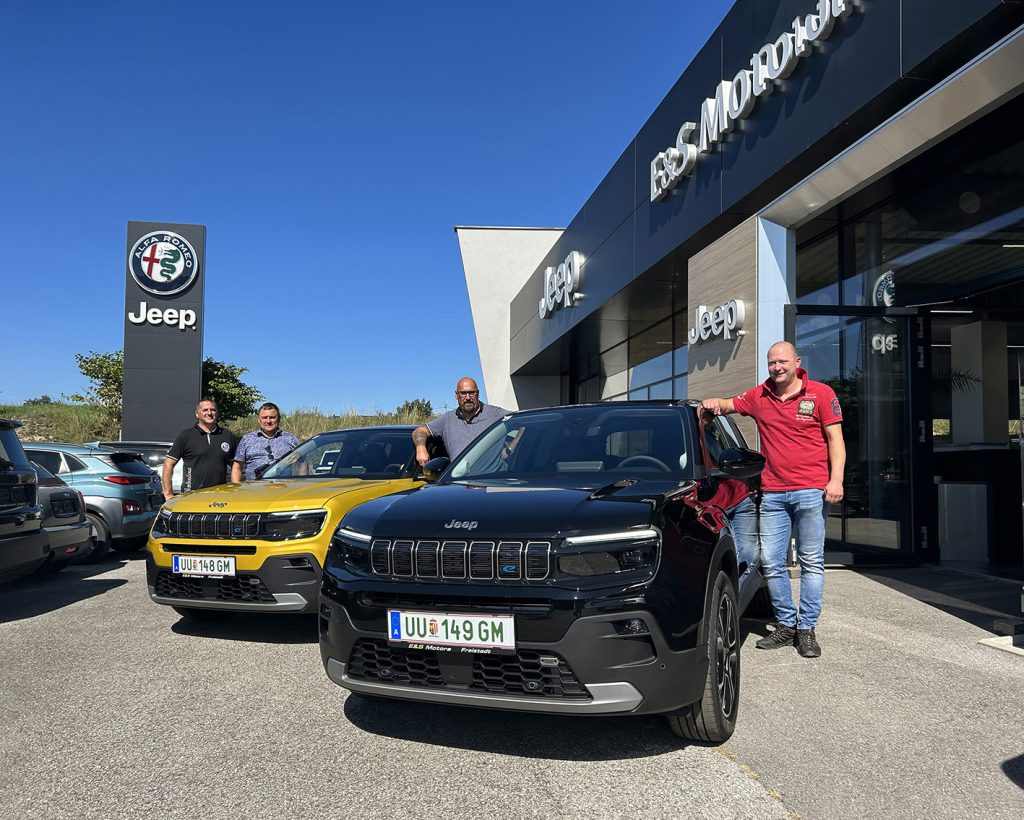 Die Hochreiter Firmengruppe investiert in die Zukunft: Zwei neue Jeep  Avengers für den Fuhrpark - Hochreiter Karriere